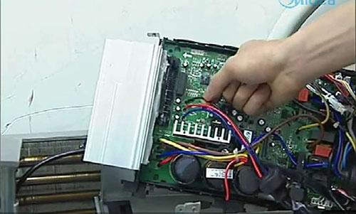 察哈尔右翼前美的空调电话是多少